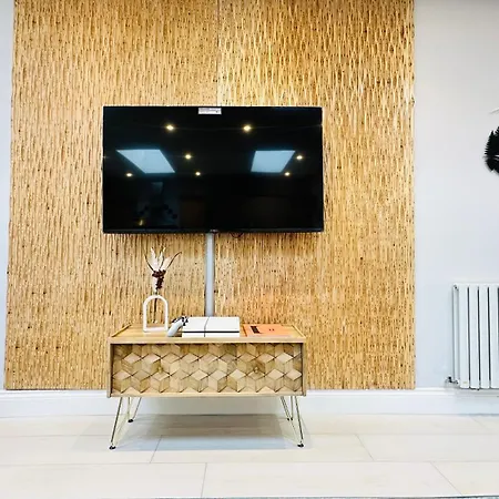 Isleworth House London By Smart Corporate Stays-2